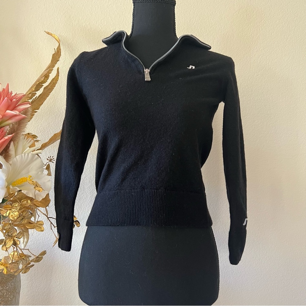 SOLDJ. Lindeberg 100% Wool Black Quarter-Zip Women's Golf Sweater Small - Picture 1 of 7